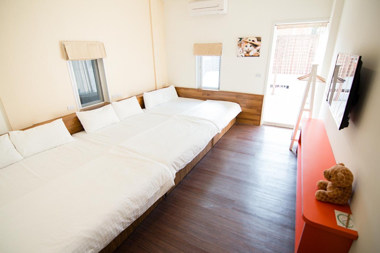 Home Sweet Beach Hotel Xiaoliuqiu Exteriör bild